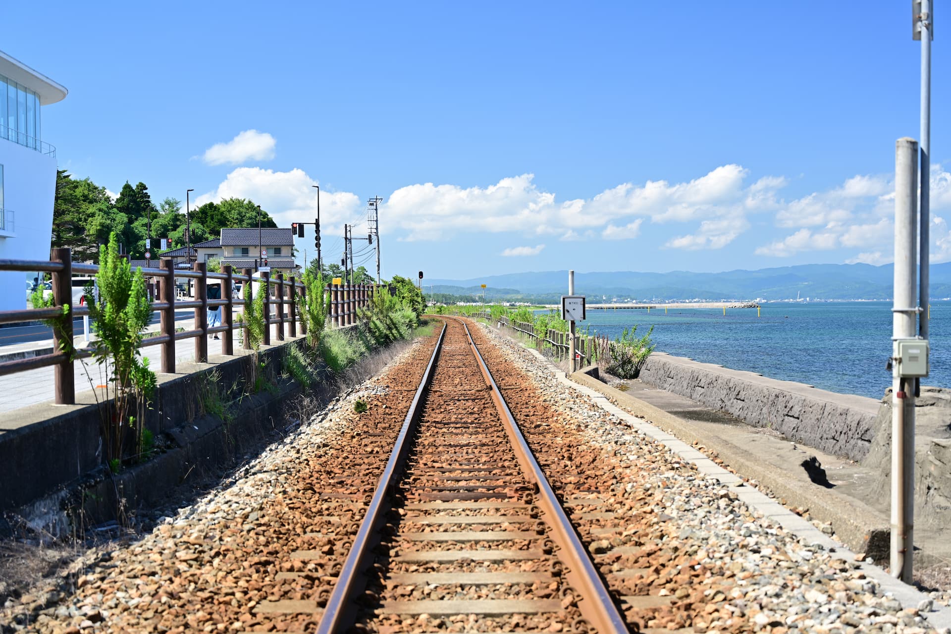 山下自動車近くの線路